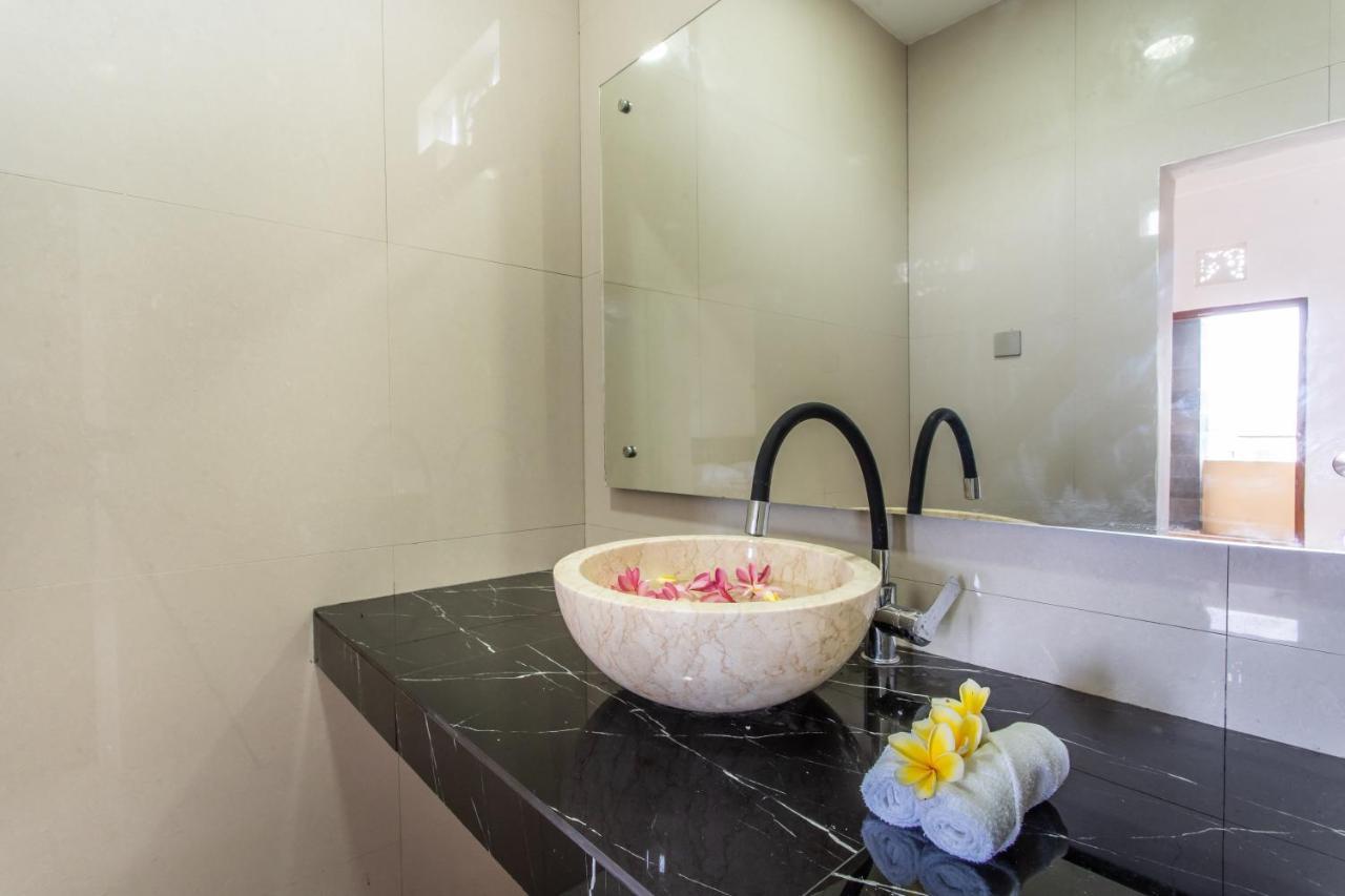 Lavanda Guesthouse/Homestay จิมบาราน ภายนอก รูปภาพ